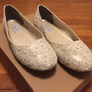Ivory Lace Flat Custom-Made Bride Shoe